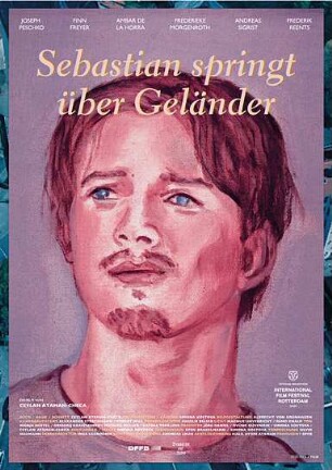 Sebastian springt über Geländer