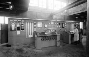 Freiburg: Gaswerk, Kommandoraum des neues Gaswerks, Armaturentafel