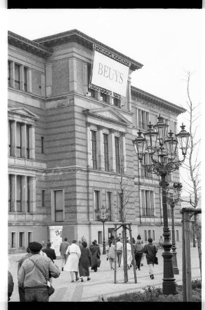 Kleinbildnegativ: Martin-Gropius-Bau, 1988