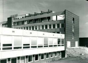 Scott & Bowne, 1967