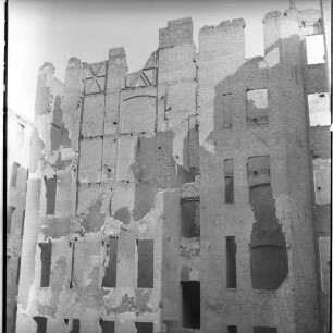 Negativ: Ruine, Bülowstraße 74, 1950