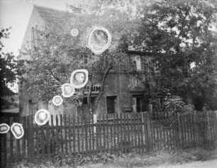 Erlau-Kleinmilkau, Wohnhaus des Fotografen : Erlau-Kleinmilkau. Wohnhaus des Fotografen Alfred Lattke mit Ladengeschäft