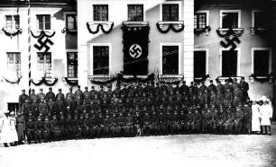 Einzelne Fotografien von Gammertingen, Hechingen, Hettingen, Laucherthal, Mariaberg, der Hohenzollerischen Landesbahn sowie von Botho Walldorf