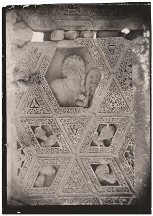 Decke des Peristyls, Baalbek: Detail