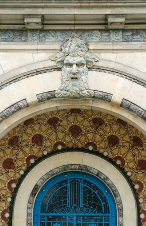 Frankreich. Bretagne. Ille et Vilaine. Rennes. Altstadt. Detail Fassade Jugendstil Schwimmbad