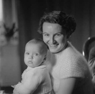 Porträt einer Mutter mit Baby