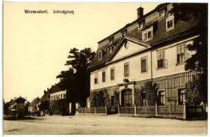 Wermsdorf. Schlossplatz