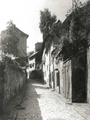 Meißen, Blick durch eine Gasse : Meißen. Leinewebergasse. Blick nach Norden
