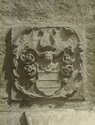 Wappen Moritz Heinrich von Miltitz, Schloß Heynitz : Wappen von 1662. Schloss Heynitz, Kreis Meißen. Die Buchstaben MHVM weisen vieleicht hin auf den Kursächsischen Kammerherrn Hof- und Justizrat Moritz Heinrich von Miltitz, 1697 in den Reichsfreiherrnstand erhoben.