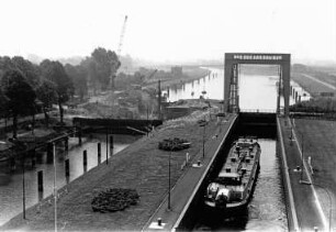 Umbau des Oberhaupts der alten Schleuse Herbrum/Dortmund-Ems-Kanal