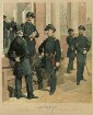 Stabsoffiziere, Feld- und Linienoffiziere und angeworbene (gemeine) Soldaten in Uniform und Mütze, Blatt 26, stehend, teils Porträt, teils Halbprofil