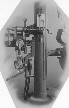 Elektrische Laufgewichtsverschiebung (Mohr & Federhaff) : Technikgeschichte | Stoffkunde und Materialprüfung | Materialprüfung | Metallprüfung | Zug- und Druckfestigkeit