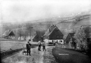 Beim Frey-Gut an der Planie : li.: das Frank-Albert-Gut