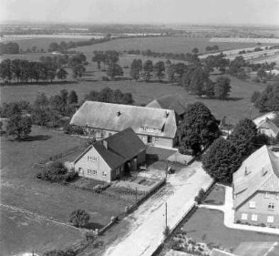 Hof von Familie Westphal (Bachstraße 7): Luftbild