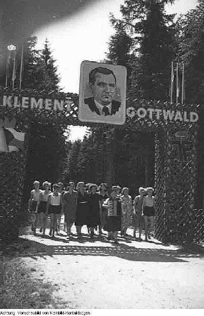 Gorisch-Papstdorf, Pionierferienlager im Juli