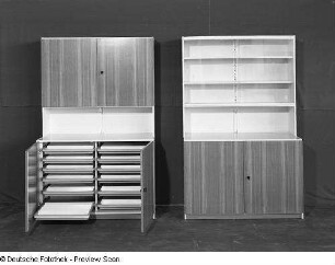 Schrank : Schulmöbel. Zwei Schränke (1972)