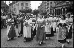Bellinzona: Trachten im Festzug