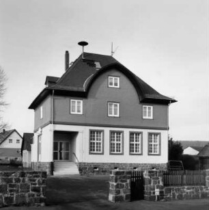 ehem. Dorfschule; Alsfeld, Angenröder Straße 16