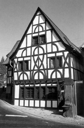 Eppstein, Burgstraße 32