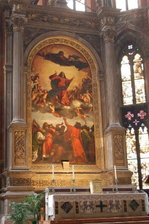 Altargemälde : Himmelfahrt Marias ("Assunta"), Altargemälde von Tizian in der Kirche Santa Maria Gloriosa dei Frari. Aufgenommen im Februar 2007. Foto: Uwe Gerig