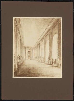 Museumsinsel, Berlin Pergamon-, Deutsches und Vorderasiatisches Museum: Ansicht, Innenraum, Halle mit Antiken