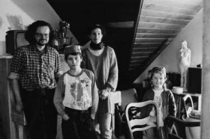Familie L./K. (Grafiker, Ärztin) in ihrer Wohnung