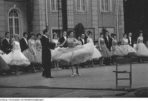 Woche des Tanzes, Tanzturnier des Internationalen Gesellschaftstanzes, Volkstänzer