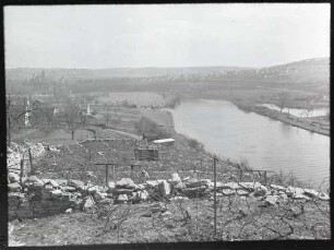 Besigheim, Blick vom rechten Hang an der Straße nach Hessigheim gegen Besigheim flußabwärts