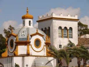 Palast am Ufer des Rio Guadalquivir