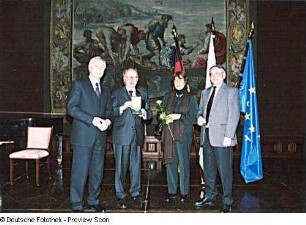 Klaus G. Saur mit Thomas Bürger und Jürgen Hering (SLUB)