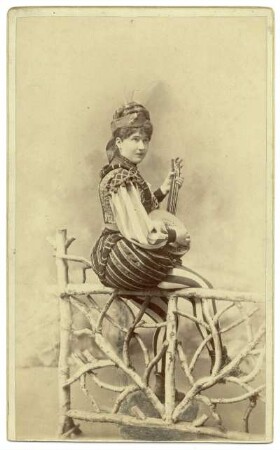Portrait der Schauspielerin Klara Ziegler