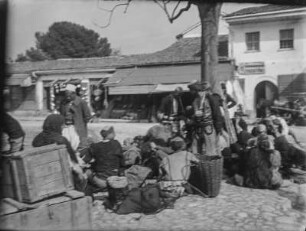 Markt : Männer mit Körben auf dem Markt von Shkodra