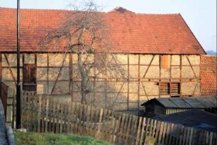 Scheune und Garten