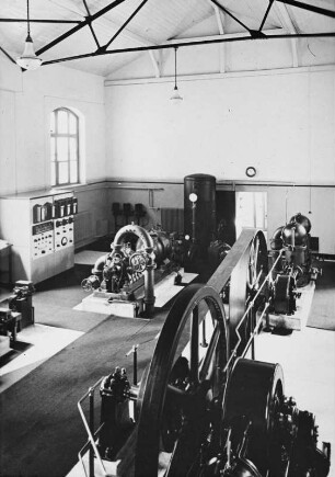 Coswig. Wasserwerk. Turbinenhalle