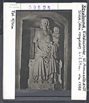 Strahlsund, Nikolaikirche: Hl. Anna Selbdritt, Stuck (ehem. vergoldet), um 1290