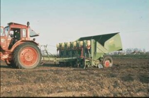 Fotografie: Pflanztechnik, Kartoffel, Kartoffellegemaschine