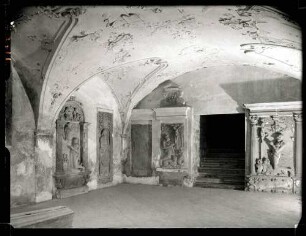 Schloßkirche; Gruft zur Treppe