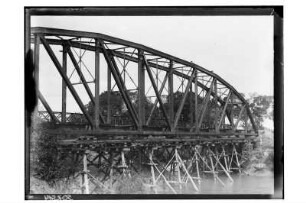 Stahlbrücke : Südthailand. Eine Stahlbrücke im Bau