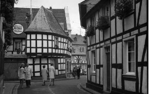 Unkel: Fachwerkhaus mit Rundbau