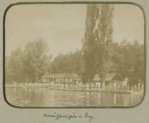 Ansicht der Militärschwimmschule vom Neckar her, Soldaten des Grenadier-Regiments (Königin Olga) Nr. 119 beim Baden