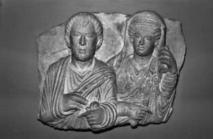 Grabrelief eines Ehepaares