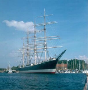 Travemünde. Segelzentrum des Deutsch-Französischen Jugendwerkes. Segelschiff "Passat", jetzt Ausbildungsstätte