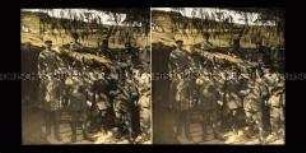 Soldaten am Geschütz mit Fliegerdeckung, Vogesen