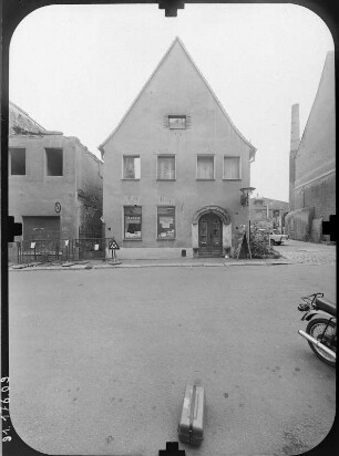 Wurzen, Domgasse 13. Wohnhaus mit Laden. Straßenfront