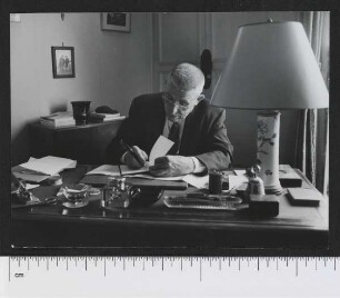 Porträtaufnahme Francis Poulenc