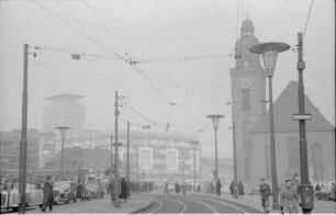 Frankfurt: Blick zur Hauptwache vom Roßmarkt, rechts Katharinenkirche