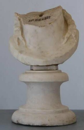 Halsergänzung des Dionysos Hm 128