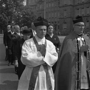 Primiz des Neupriesters Hans Stempfle in der Bernharduskirche.