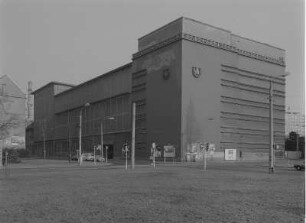 Dresden-Friedrichstadt, Weißeritzstraße. Kühlhaus (1909-1912). Blick über die Kreuzung Friedrichrich-/Weißeritzstraße