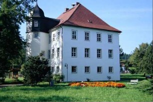 Schloss mit Treppenturm, Park